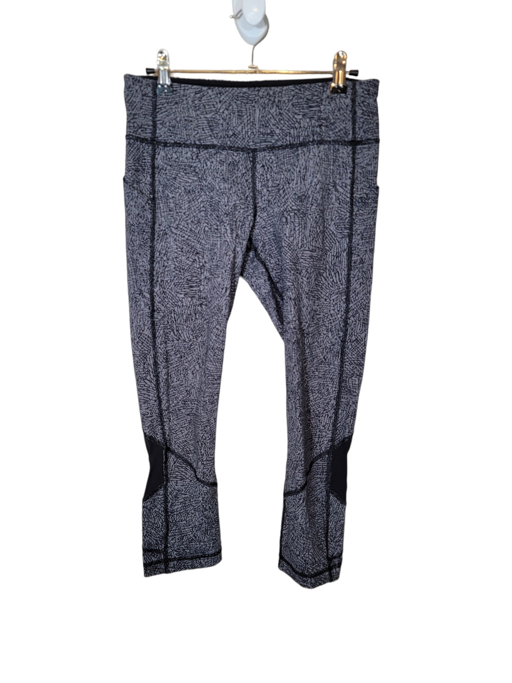 Lululemon Athletica Activewear Legging Pull on Mesh Grey and Black Size 6